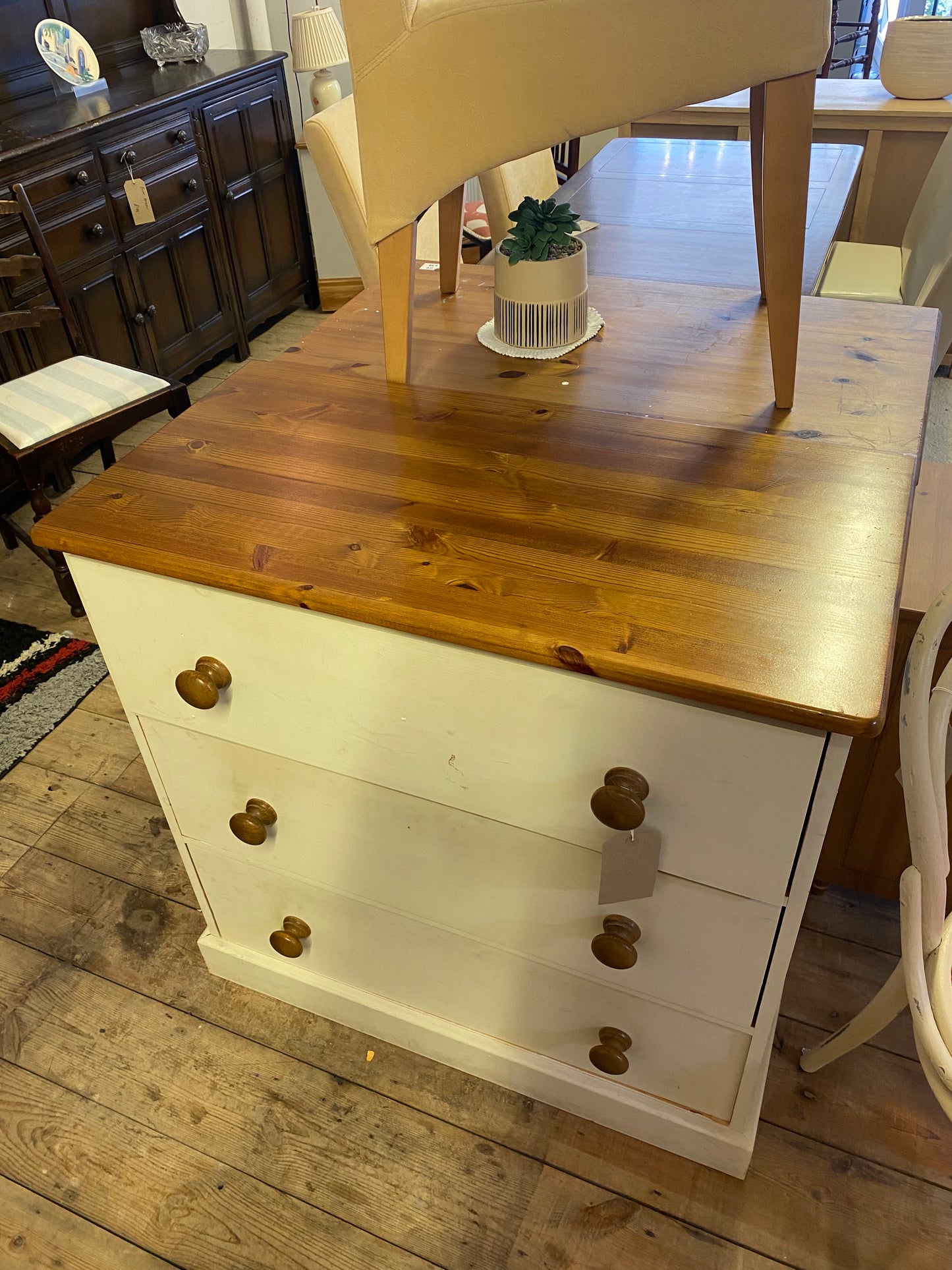 3 Draw Chest