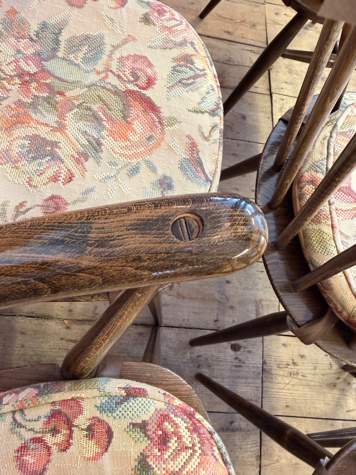 Set of Six Ercol Quaker Chairs