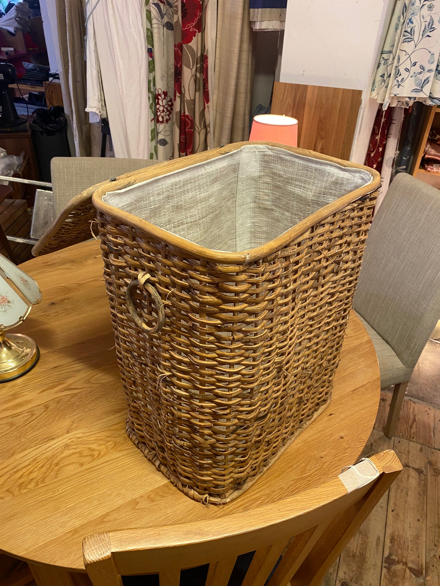 Wicker laundry basket -GHC-