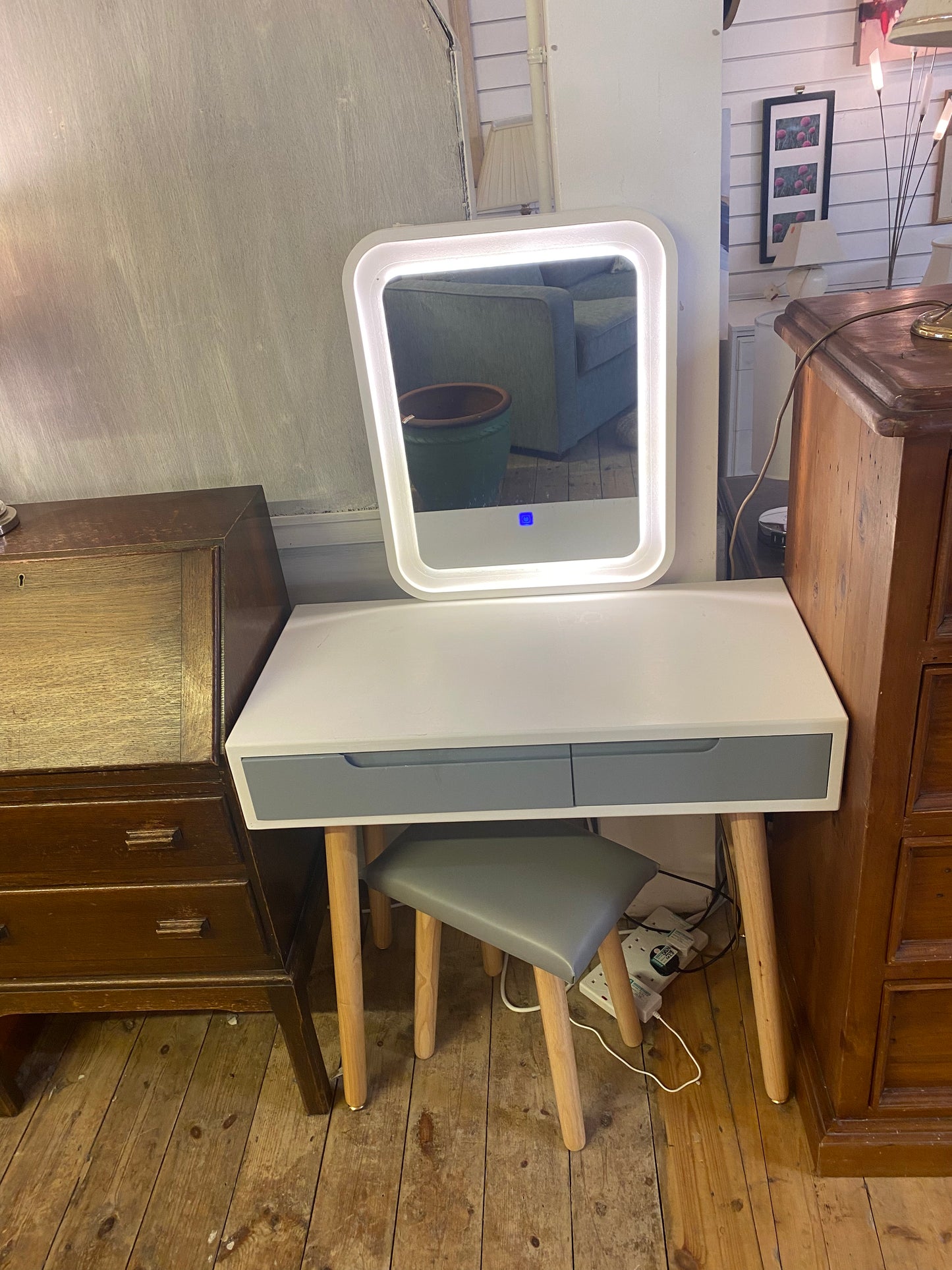 Vanity + Stool GHC