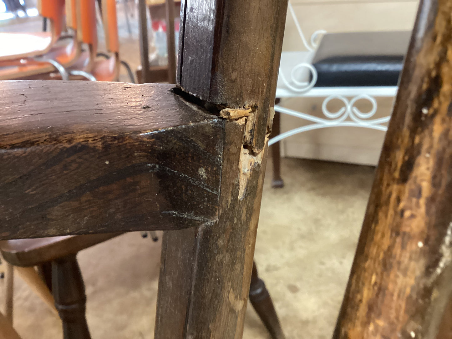 Wheelback Dining chair -GHC-