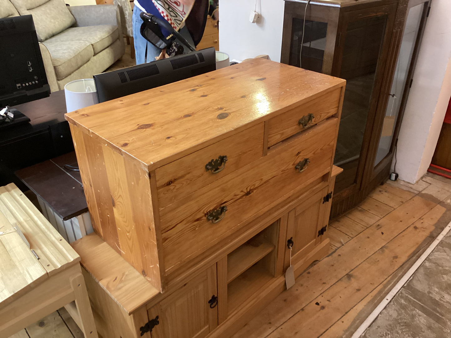 Tv Cabinet of Drawers